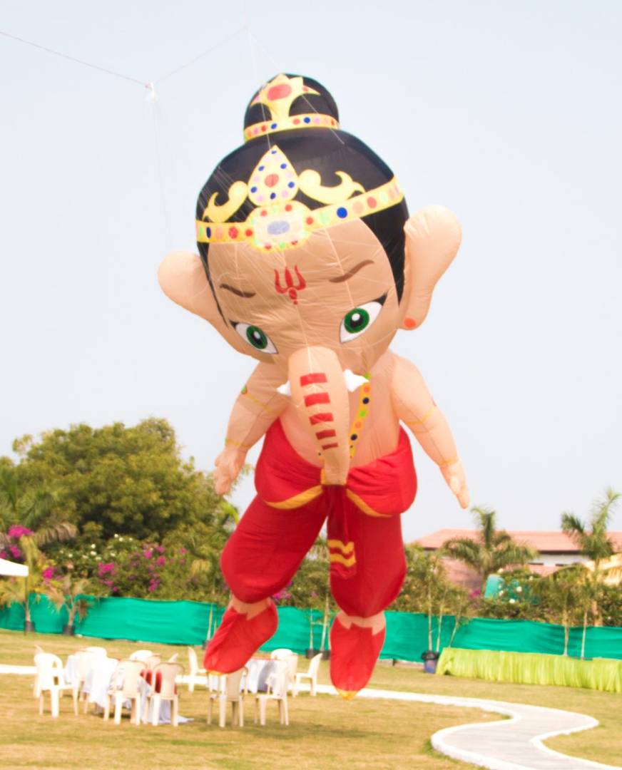 Children at Nagpur kite festival Fly360 — kite workshop participant engagement event