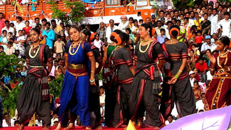 Traditional dancers Mysore Dussehra