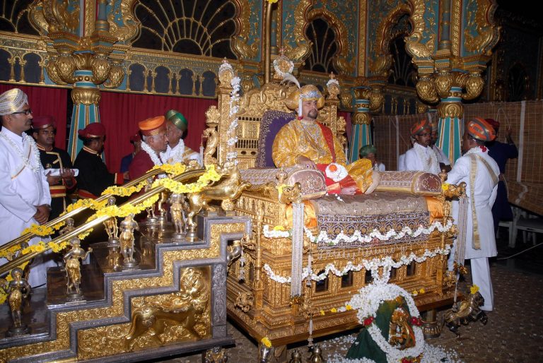 Mysore royal family Dussehra sabha historical ceremony